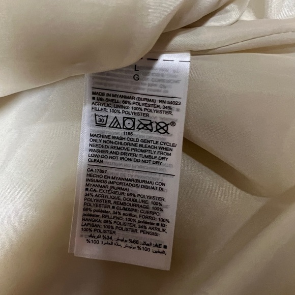 NWOT Old Navy Women’s Large Cream Sherpa‎ Quilted Vest - Picture 3 of 5